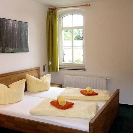 Pension Und Ferienwohnung Am Teich شلايتس المظهر الخارجي الصورة