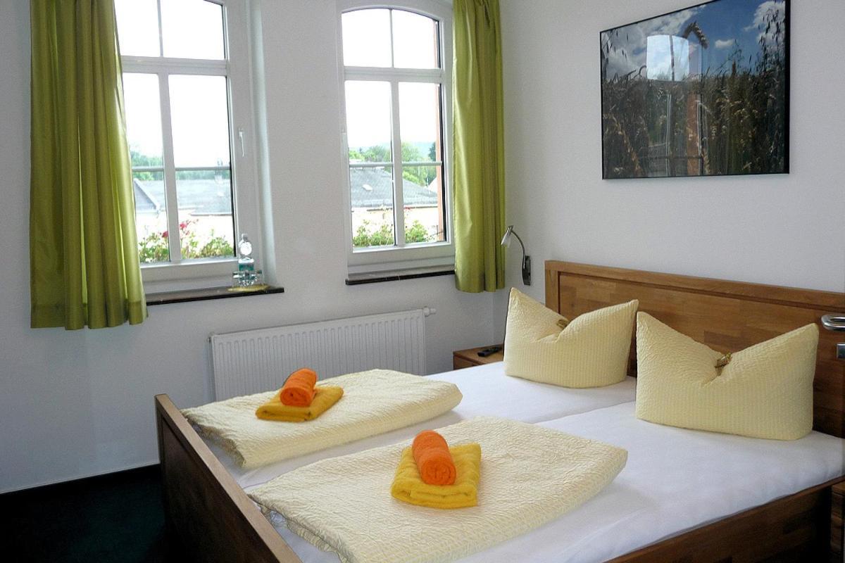 Pension Und Ferienwohnung Am Teich شلايتس المظهر الخارجي الصورة